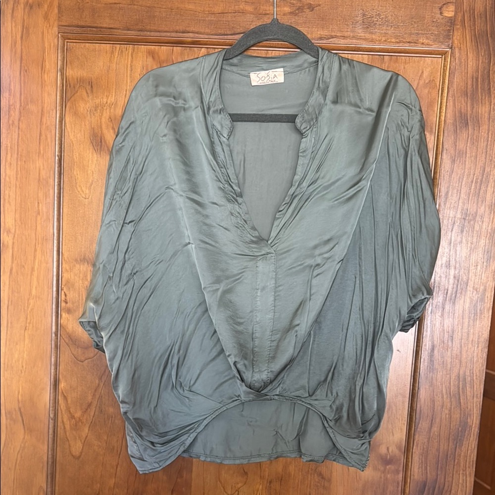 Söan Women's Elegant Charcoal Blouse